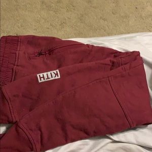 Kith joggers
